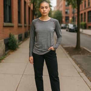Tek Gear‎ Womens Dry Tek Gray and Pink Long Sleeve Pullover Size Large